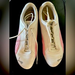 Women’s puma size 8.5 pink and white shoes